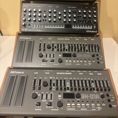 Roland Boutique Quad Stand 4-tier TB-03 TR-09 SH-01A D-05 SE-02 JX-08 TR-08 - Oak