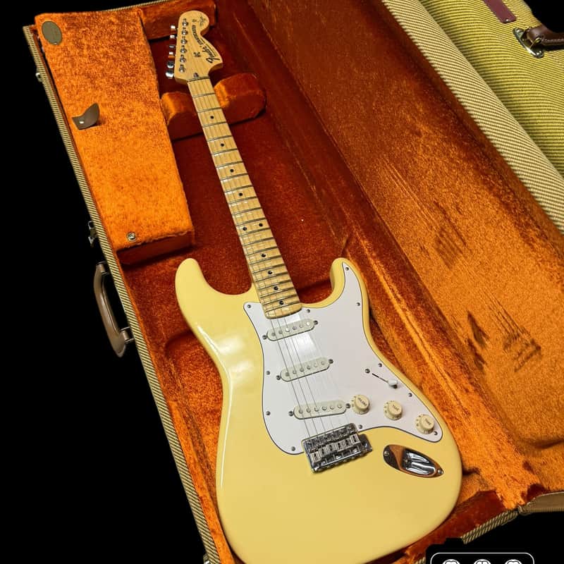 Fender Yngwie Malmsteen Artist Series Signature Stratocaster with Maple Fretboard - x16374
