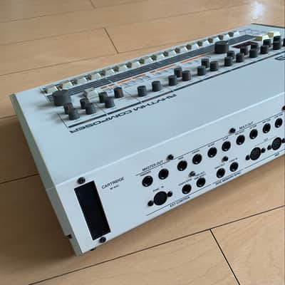 Roland TR-909 Rhythm Composer image 4