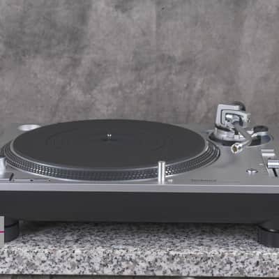 Technics SL-1200GR - Silver image 2