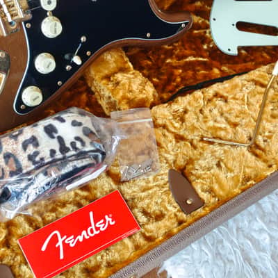 Fender Bruno Mars Signature Stratocaster 2023 - Mars Mocha image 15