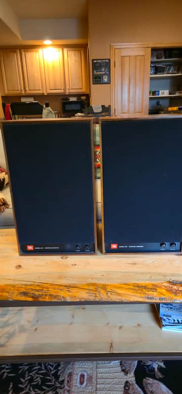 Very Nice JBL 4311 and Grilles (L-100) Read image 1