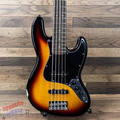 USED-Squier Affinity Series Jazz Bass V, 5-String Bass 3 Tone Sunburst Finish image 2