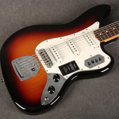Fender Limited Edition Vintera II 60s Bass VI - 3 Tone Sunburst - 2nd Hand image 11