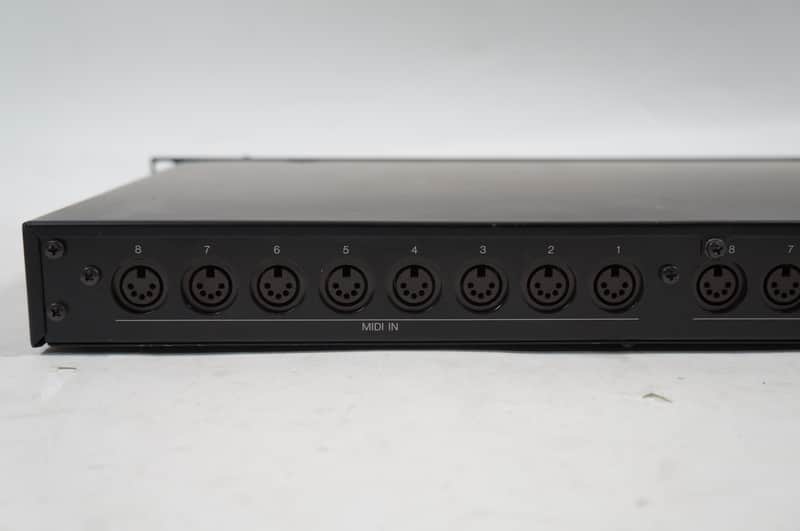 SALE Ends May 31] YAMAHA MJC8 MIDI PATCHBAY 8 in / 8 out MIDI