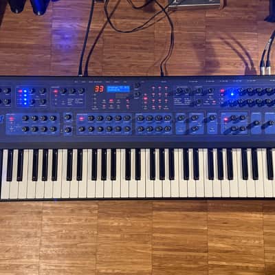 Dave Smith Instruments Poly Evolver 61-Key 4-Voice Polyphonic Synthesizer 2005 - 2011 - Blue with Wood Sides image 3