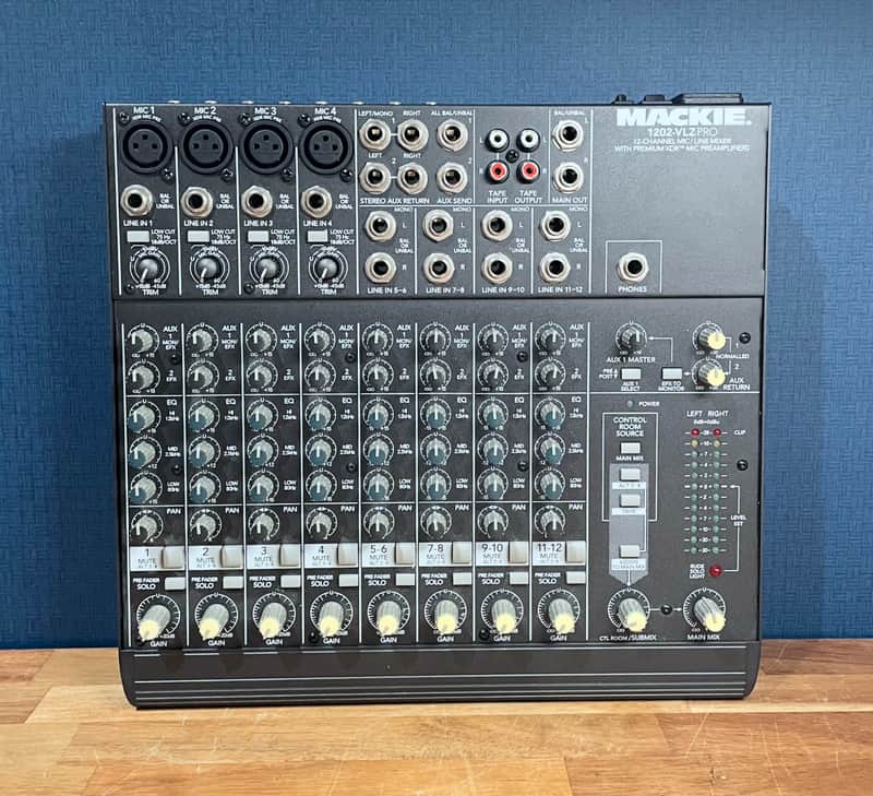 配信機器・PA機器・レコーディング機器 MACKIE 1202-VL2-PRO Excellent] Mackie 1202-VLZ Pro 12-Channel Mic / Line Mixer - Dark