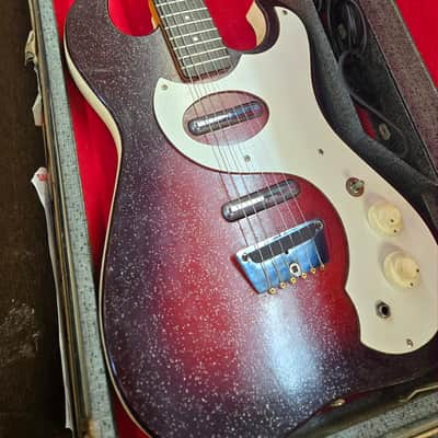 Silvertone 1457 Guitar and Amplifier 1965 - Red Sparkel image 8