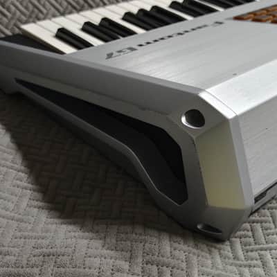 Roland Fantom G7 ✅ Ultimate 76-Key Workstation Flagship ✅ Advanced SonicCell Sound Engine ✅ Fully Checked & Cleaned ✅ Massive Color Display & Sequencing Power ✅ Worldwide Shipping image 14