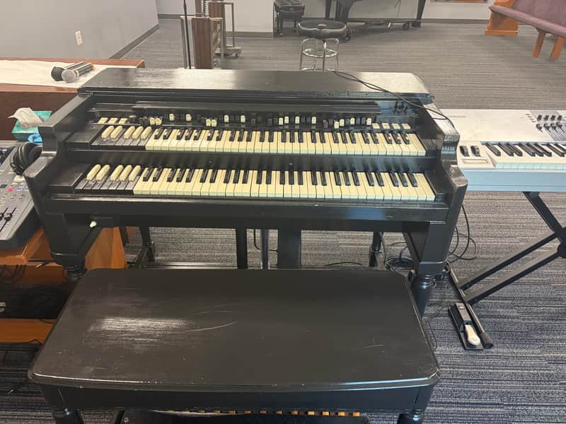 Hammond B3 Organ w/ 122 Leslie Speaker, 25-Note Pedalboard & Bench! image 1