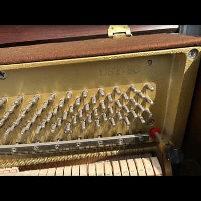 Warm & Resonant Tone: Classic Kawai Upright imagen 5