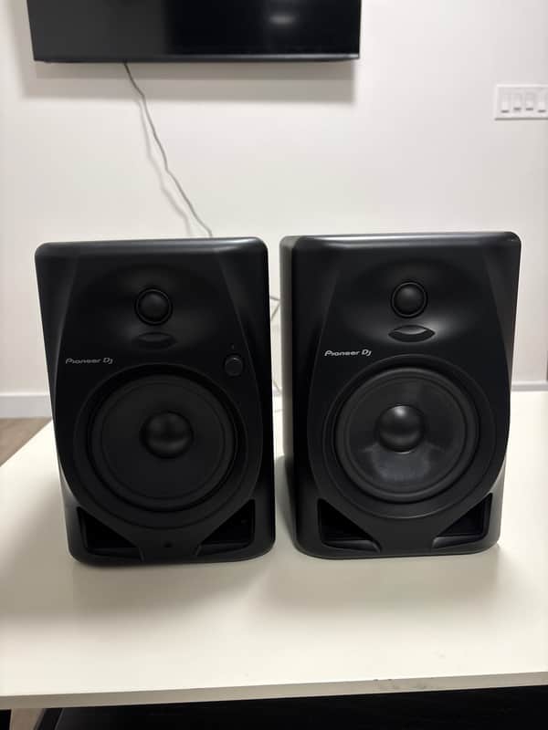 Pioneer DM-50D BT Active Studio Monitors with Bluetooth (Pair) 2022 - Present - Black image 1