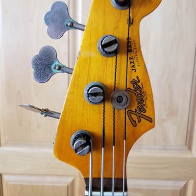 Fender Classic 60s Jazz. Heavy Relic 2018 Vintage White Relic Nitros Cellulose Lacquer. Beautiful Checking. image 10