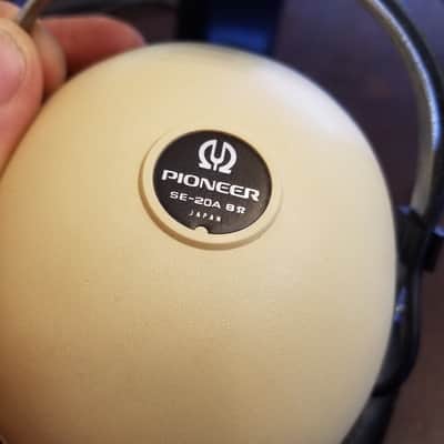 Pioneer SE-20A 8 Ohm Japan Stereo Over Ear Headphones 1970s - White thermoplastic image 2