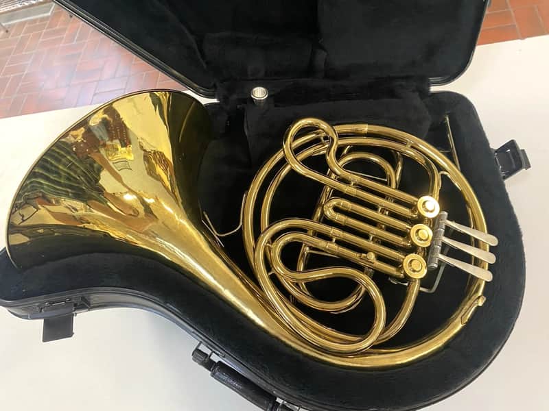 Very Clean Used Conn 14D Single F French Horn in Yellow Brass, Lacquered; with Case, Mouthpiece image 1