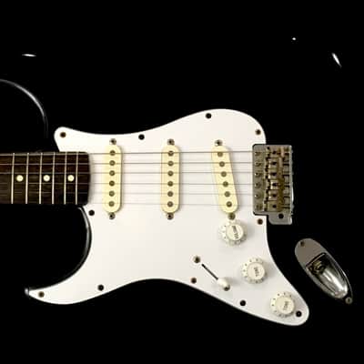 LEFTY! Vintage 1987 Fender Japan '62 Reissue Strat Squier Left Stratocaster Black ST362L NOS Relic HSC image 14