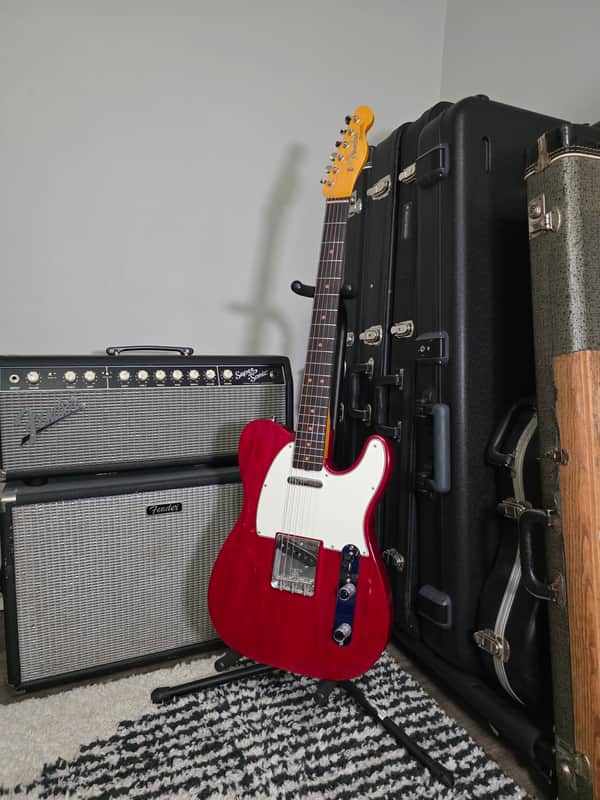 Fender American Vintage II '63 Telecaster 2022 - Present - Crimson Red Transparent