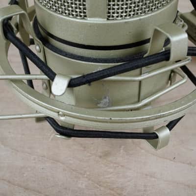 MXL 990 Condenser Microphone w/ Shockmount image 6