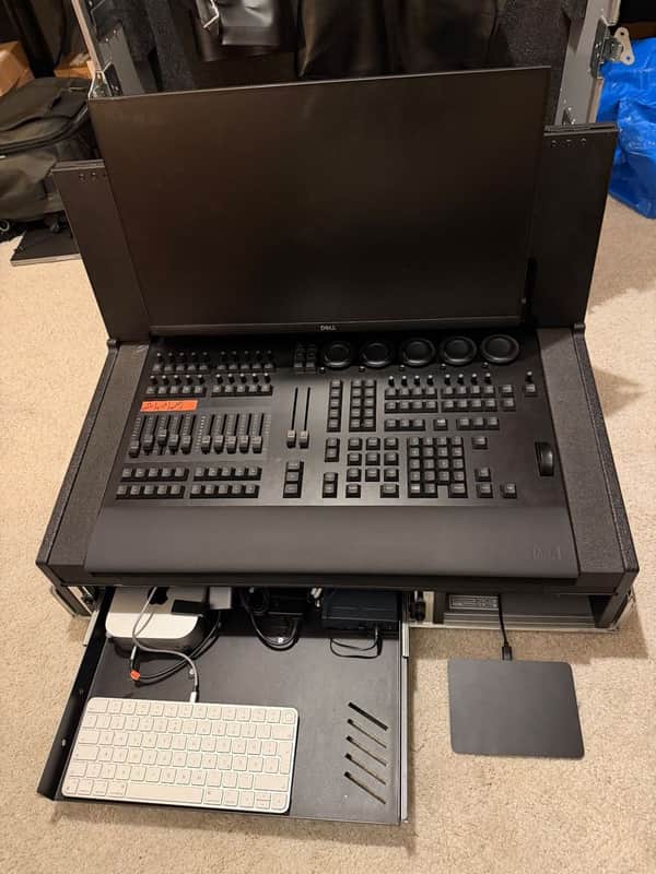 MA Lighting grandMA 3 command wing including case and Mac mini image 1