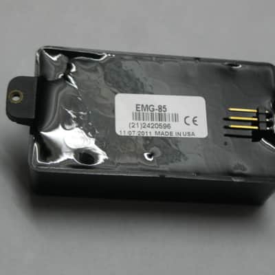 very lightly used genuine EMG 85 Active Solderless Humbucker (85-B) + screws & springs (NO other parts) from 2011, specifically: 11/07/2011 - November 7, 2011) - Black, Alnico V -- ONE pickup: for neck OR bridge position, fully functional image 6