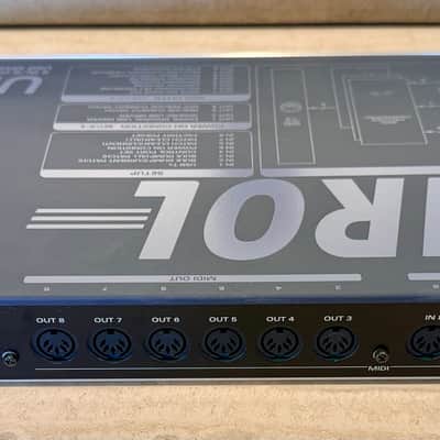 Roland Edirol UM-880 8 IN / 8 OUT USB MIDI Interface Patchbay Rackmount image 3