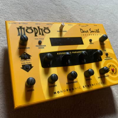 Dave Smith Instruments Mopho Desktop Monophonic Synthesizer 2008 - 2016 - Yellow