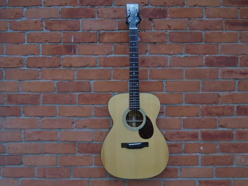Eastman E6OM w/case, B stock instrument in a good condition image 1