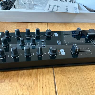 Native Instruments Traktor Kontrol Z1 2010s - Black image 3