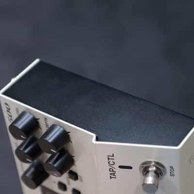 Boss DD-500 Digital Delay 12 Versatile Delay Modes with Looper Effect Pedal image 10