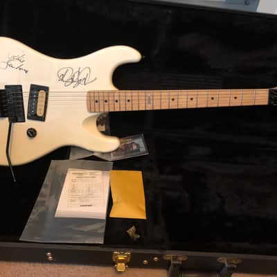 Kramer Baretta I 1989 White Signed by Jon Bon Jovi and Richie Sambora Time Capsule Mint image 1