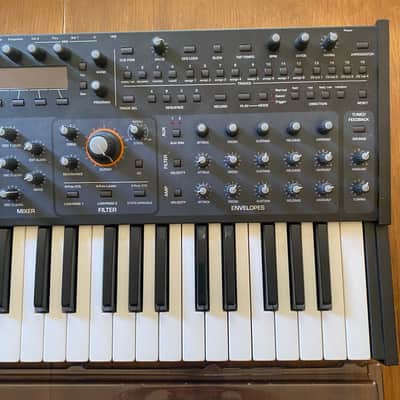 Sequential Pro 3 37-Key 3-Voice Monophonic / Paraphonic Synthesizer with DeckSaver image 3