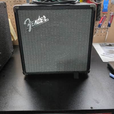 Fender Rumble 15 V3 15-Watt 1x8" Bass Combo 2015 - Present - Black image 1