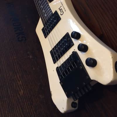 Cort Licensed Steinberger Headless Guitar 80's Whiie image 4