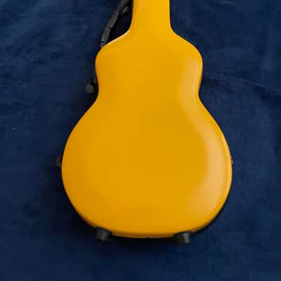 Concert Size Fiberglass Case image 1