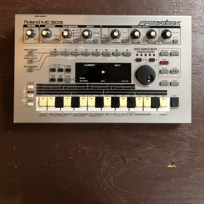 Roland MC-303 Groovebox