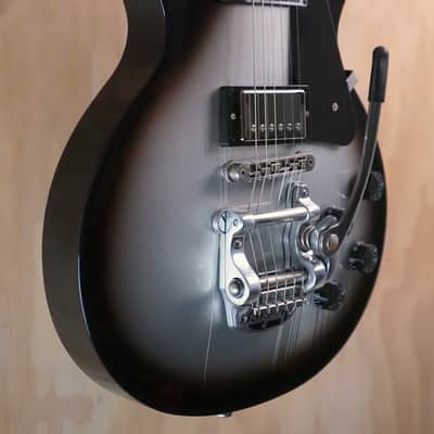 Gibson Les Paul Studio Elite Silverburst Electric Guitar 2018, Hard Case - Good Condition image 2