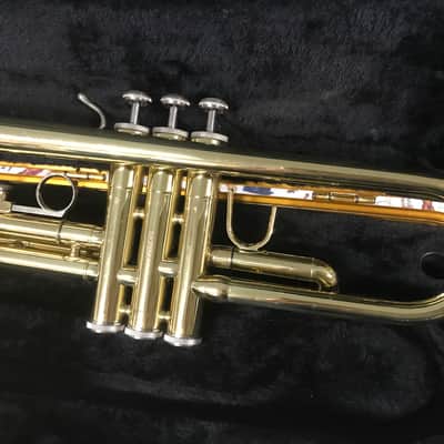 Bach TR300H2 Premium Bb Student Trumpet 2019 - Lacquer image 6