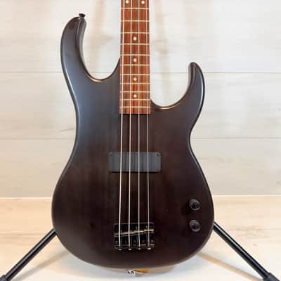 Dean Edge 14 4-String Bass Guitar Satin Black 2000's image 2