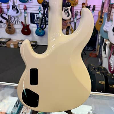 Yamaha BB5000-A 5 String Bass Neck Thru, Active Electronics, Cream White - Pre Owned image 9