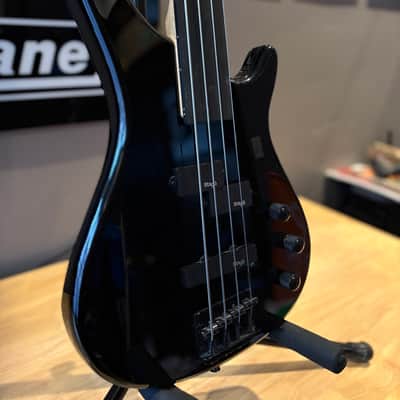 Stagg BC300FL Fretless Fusion 2020s - Black image 6