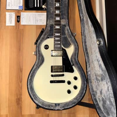 Gibson Les Paul Custom 2021 Alpine White - Mint/Excellent Condition - Black Hardware - 2019 - Present image 1