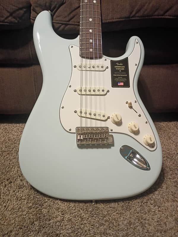 Fender American Vintage II '65 Stratocaster 2025 - Present - Sonic Blue