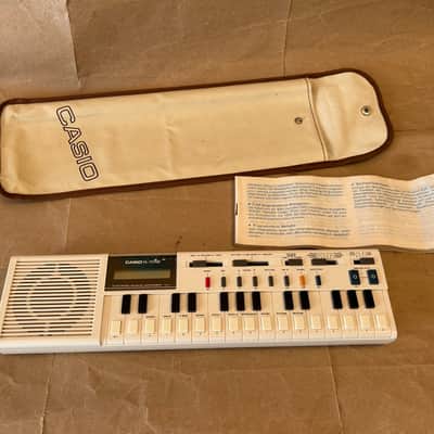 Casio VL-1 Casio VL-1 VL-Tone 29-Key Synthesizer Keyboard 1979-84 Excellent Condition! with Carrying Pouch and Users Manual