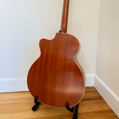 Lowden O22c 2009 - cedar image 6