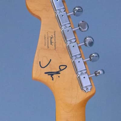 Squier J Mascis Jazzmaster with Laurel Fretboard 2018 - Present - Vintage White image 2