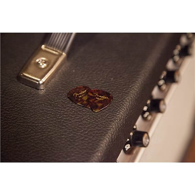 Fender 451 Shape Picks, Shell, Heavy, 12 Count 2016 image 2