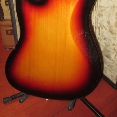 2005 Fender Jazz Bass Sunburst w/ Nice Hard Case image 5