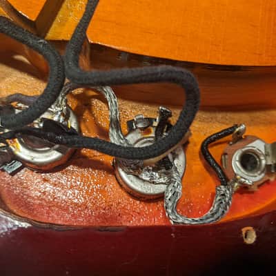 Supro Violin Bass Sunburst 1960s image 11