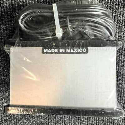 Fender 055852 Single Button Equalizer Footswitch w/Cable - Authorized Dealer image 2