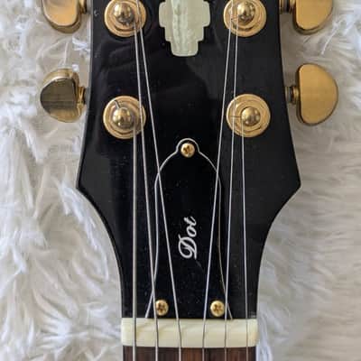 Epiphone Dot Deluxe electric guitar in Tobacco Sunburst with a hardshell case image 5